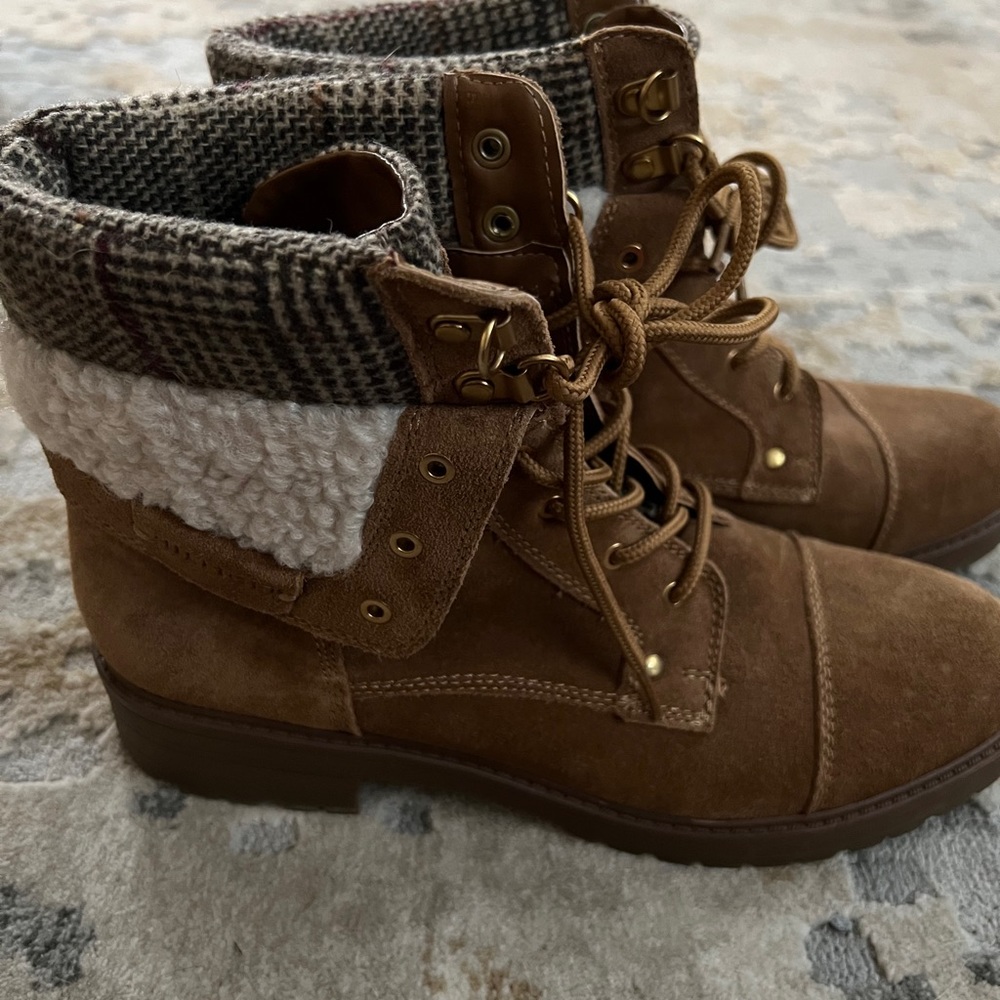 Quilted boots